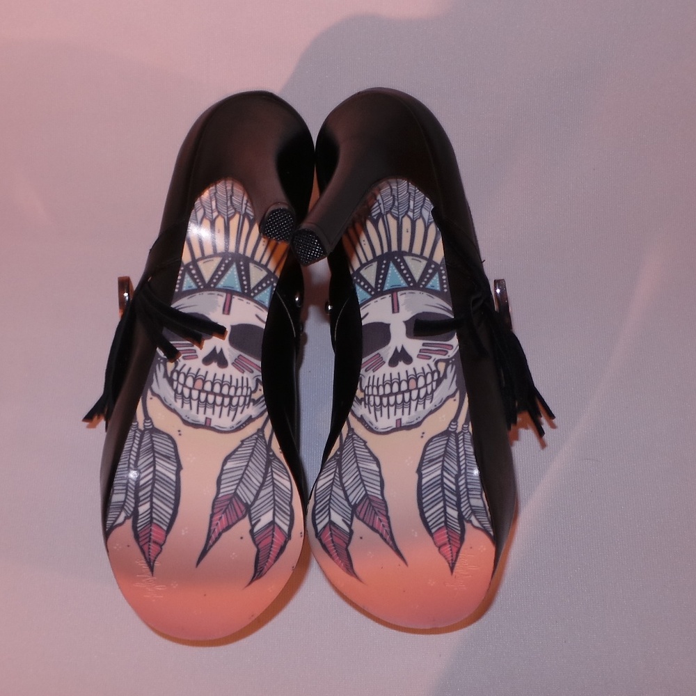 TaylorSays Anisa Bootie Stiletto - Picture 2 of 4